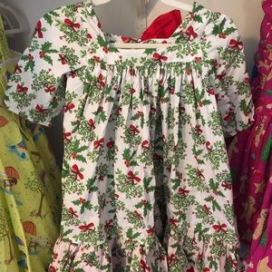 Euc wrinkled Eleanor rose Christmas dress bow